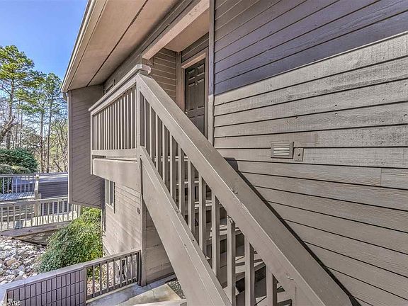 3rd image of 200 Hamilton Oaks Dr