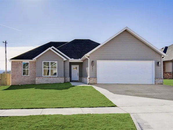 851 Pinnacle St, Prairie Grove, AR 72753