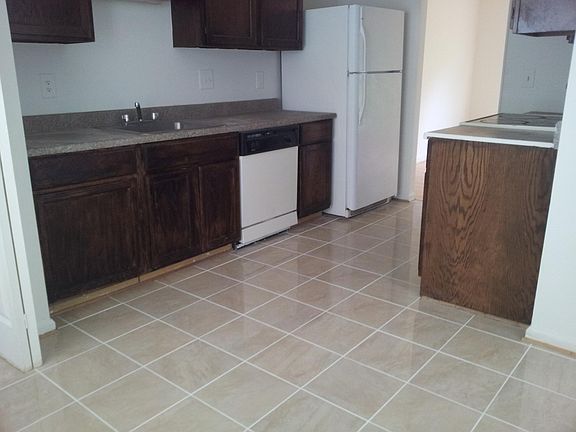 4th image of 6220 Prince Way