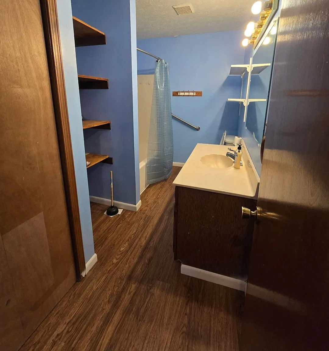 3 bed, 1400 sqft, $900 — Photo 4