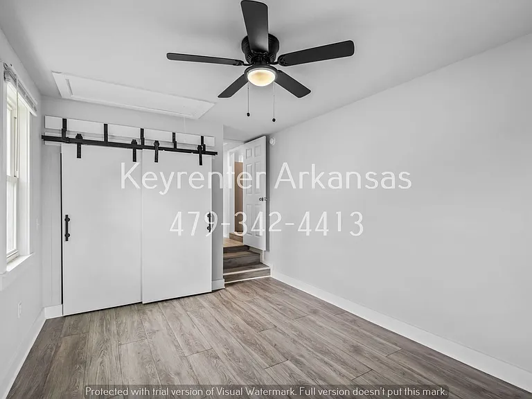 305 S Little Ave — Photo 15