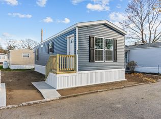 548 Kenyon Ave #25, Attleboro, MA 02703