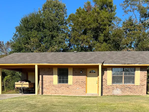 4 Victoria Ct, Natchez, MS 39120