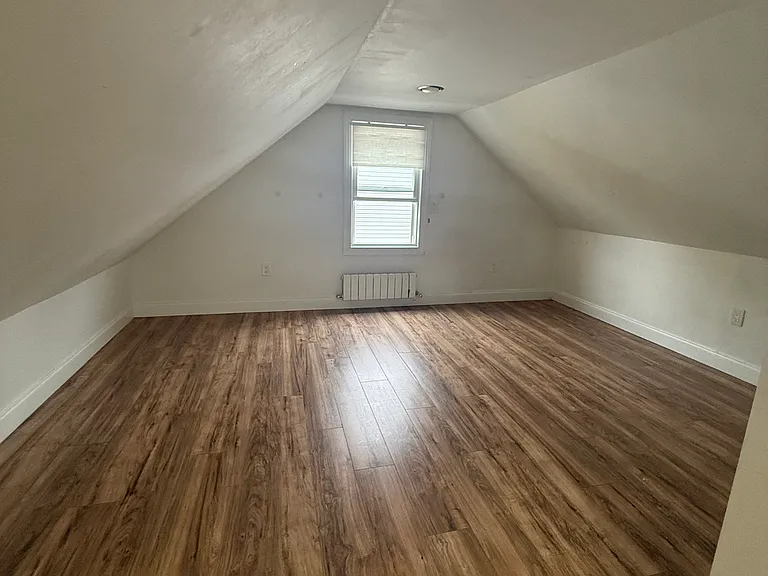211 Bradford Ave — Photo 20
