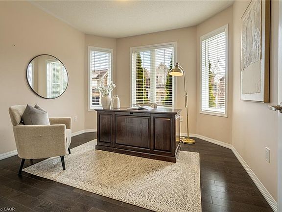 3rd image of 468 Coombs Ct