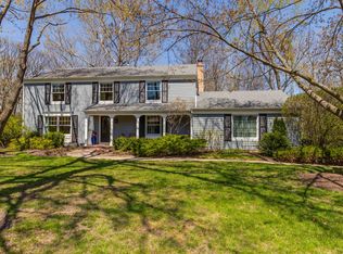 46 Kings Cross Dr, Lincolnshire, IL