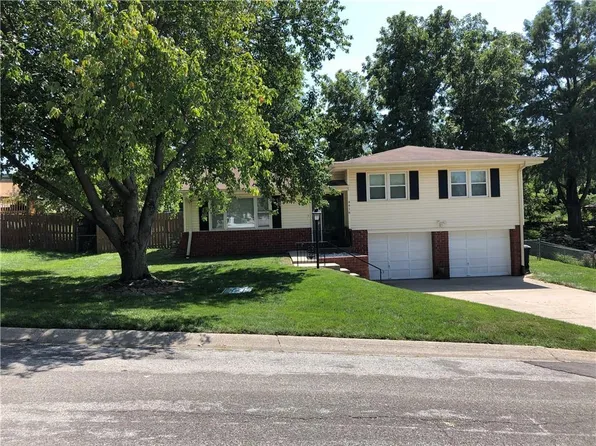 4418 Douglas St, Saint Joseph, MO 64506