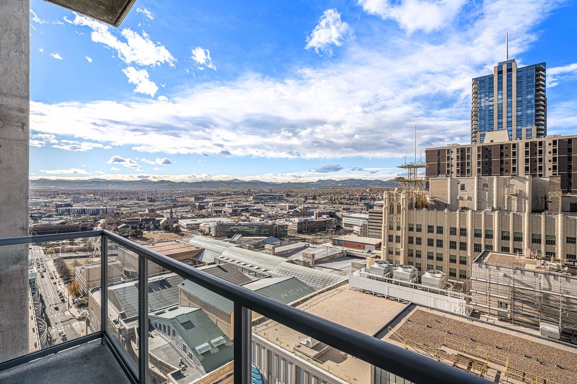 next background image