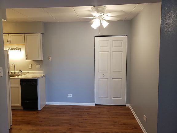 4th image of 7330 Sandalwood Dr APT 102