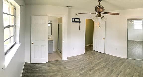 5th image of 5153 Woodcrest Dr