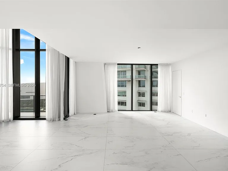 1000 Biscayne Blvd #1201 — Photo 81