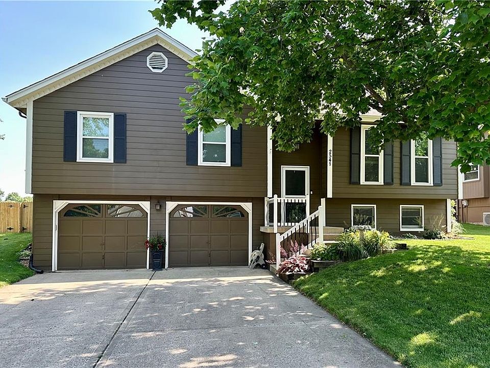 1st image of 2541 NE Dale Hunter Ln