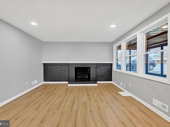 4th image of 1214 48th St