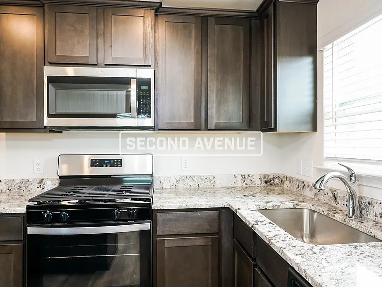 358 Condie Russell Ave — Photo 2