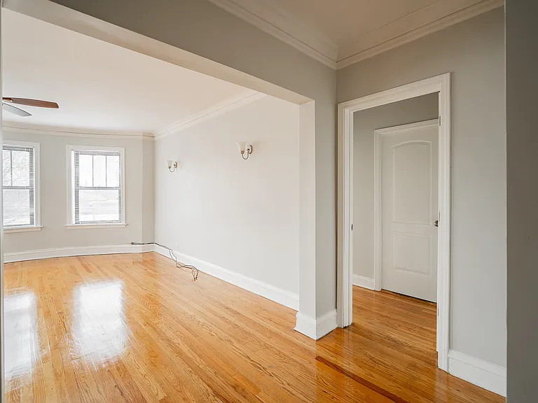 4742-48 S. Woodlawn Ave — Photo 23