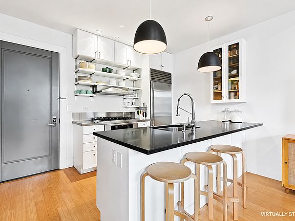 2nd image of 110 Livingston St APT 8M