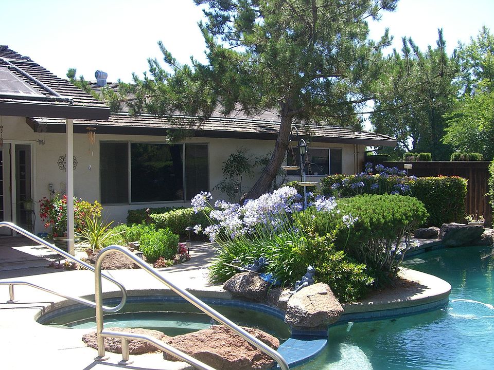 1st image of 9698 La Nuez Dr
