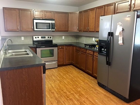 5th image of 1419 E 5th Streeet