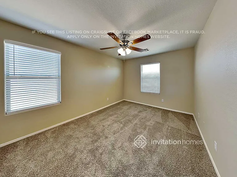982 E Dee St — Photo 13