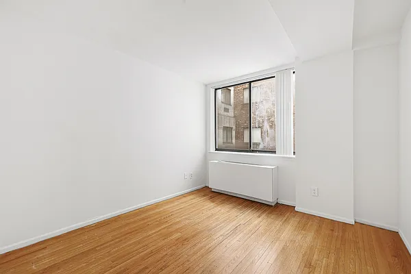 Rented by J PRESTON AND ASSOCIATES INC | media 33