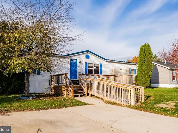 21 Hidden Noll Rd, Carlisle, PA 17013