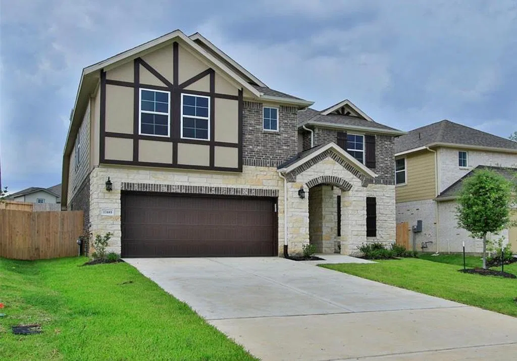 4 bed, 3.5 bath, 3500 sqft, $3,500 — Photo 2