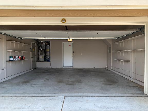 3rd image of 3066 Rose Creek Dr