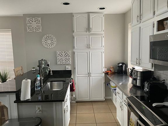 5th image of 615 Dennison Ave