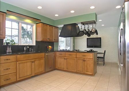 Remodeled Kitchen 2006. Quartz Counters, Stainless Appliances, Porcelain Floor