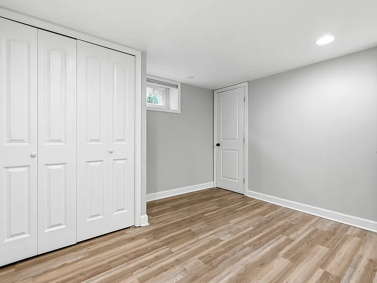 10 Birch Ave — Photo 27