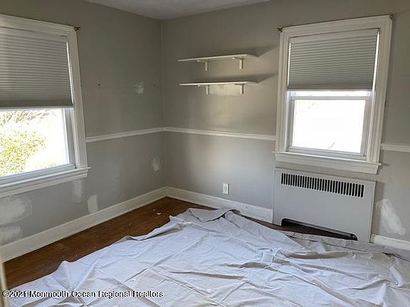 5th image of 240 Oakwood Ave