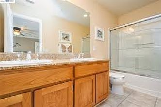 Primary Bath w/Dual Sinks