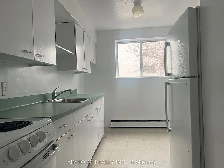 2393 New St #402 — Photo 10