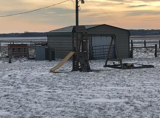 9486 Rocky Rd, Farina, IL 62838