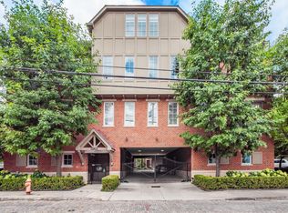 871 S Pearl St, Columbus, OH 43206