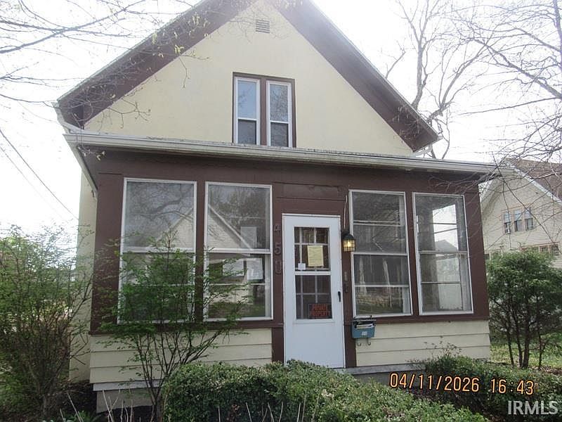 1st image of 450 S Jefferson St