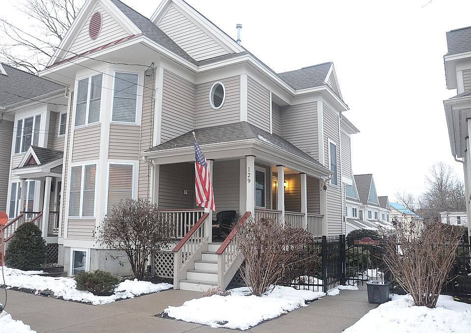 1st image of 129 Grand Ave