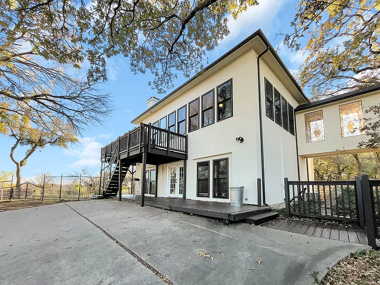 2117 Greta Ln #2 — Photo 4