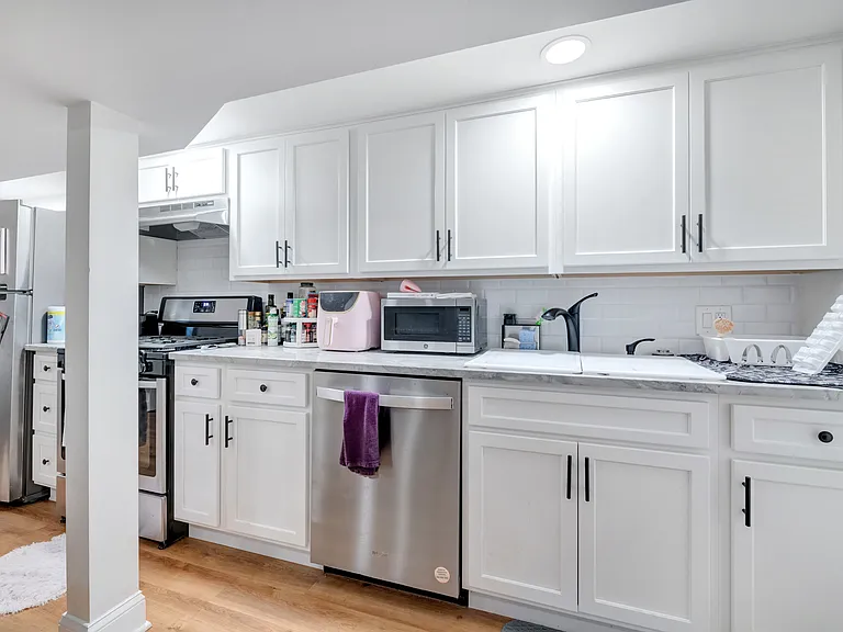 1353 Massachusetts Ave SE #C — Photo 6