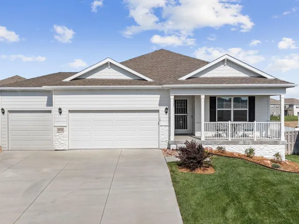 4516 Lawnwood Dr, Bellevue, NE 68133