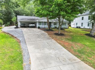 305 Meadow Dr, Alpharetta, GA 30009