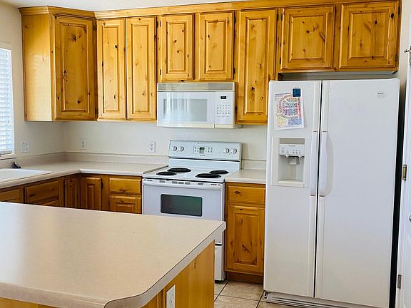 5th image of 2434 N 1200th St E