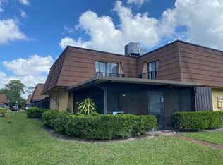 4220 Turnberry Cir, Lake Worth, FL 33467