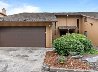 1609 Eagle Ridge Dr S #C1, Renton, WA 98055