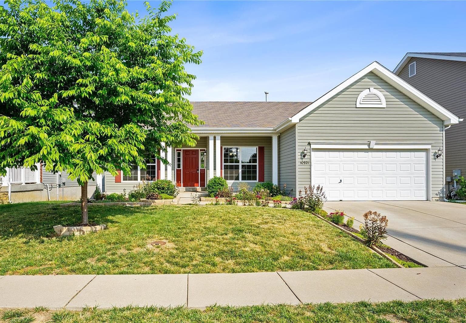 10921 Clydesdale Manors Ct, Saint Louis, MO 63123 Zillow