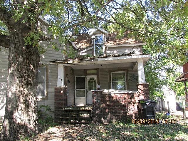 2nd image of 512 W Washington St