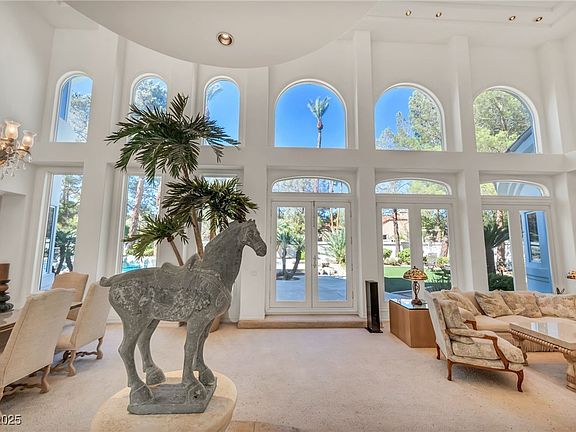 5th image of 10 Innisbrook Ave