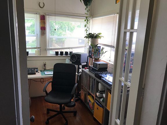 Sunroom/ home office