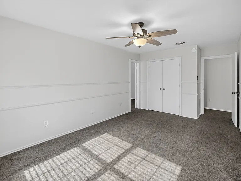 1009 McCoy Dr — Photo 17