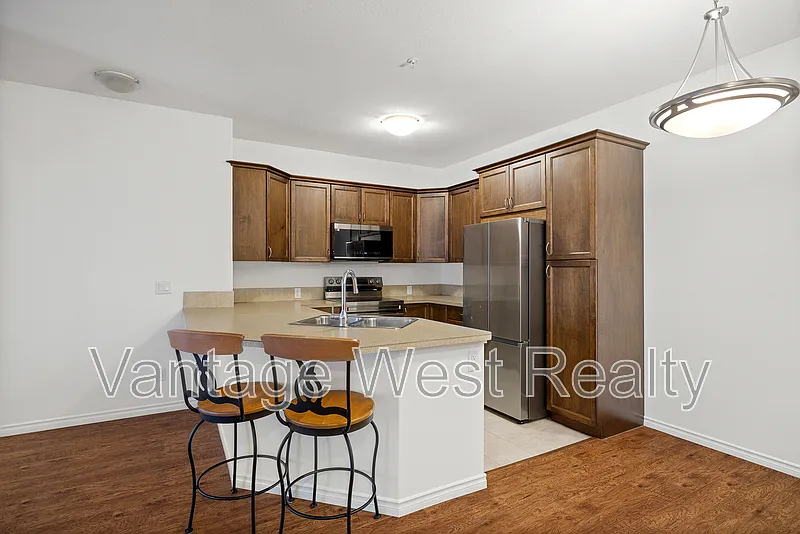 2 bed, 2.0 bath, 1082 sqft, $1,850 — Photo 2